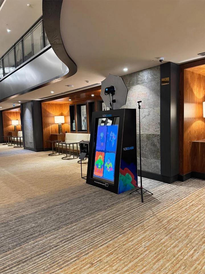 Yapay Zeka Mirror Booth (AI Mirror booth) - Nox Etkinlik Kiralama