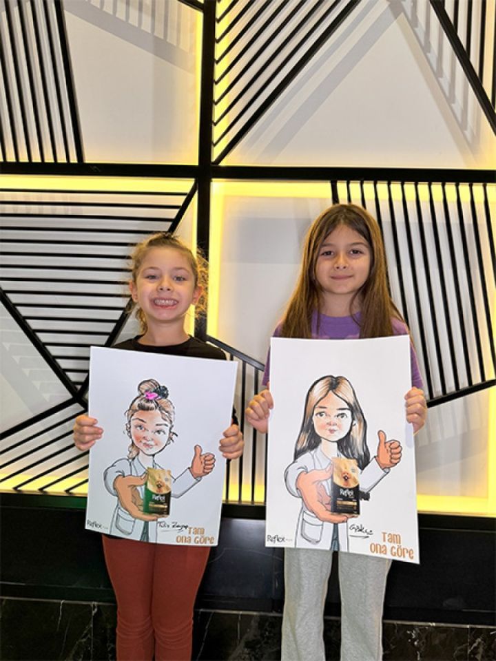 Nox Etkinlik Fotoğrafı - Canlı Karikatür Çizim